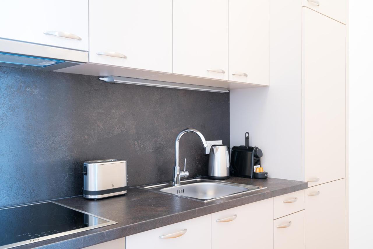 One-Bedroom Apartment,1271734267:JPEG